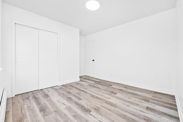 3635 Av. Ridgewood, #208 - Photo 1