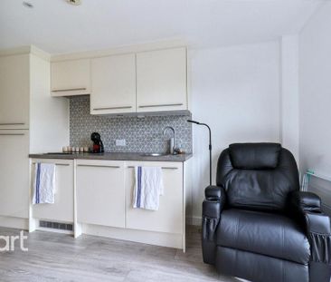 Studio to rent - Photo 3