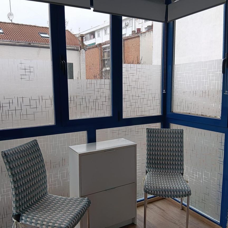 Apartamento de alquiler en Centro - Manguilla - Photo 1