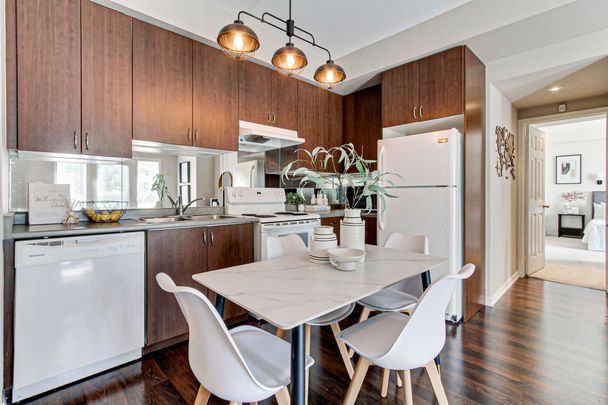 For Lease - 15949 Bayview Avenue, Aurora, Ontario - Photo 1