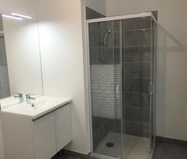 location Appartement T2 DE 38.5m² À ARLES - Photo 5