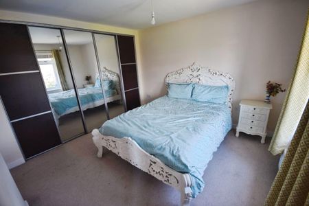 4 bedroom detached house to rent - Photo 4