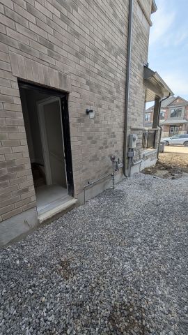 For Lease - 47 Arnold Circle Unit# Lower, Brampton, Ontario - Photo 3
