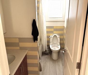 For Lease - 251 Floyd Avenue Unit# Lower Unit, Toronto, Ontario - Photo 2