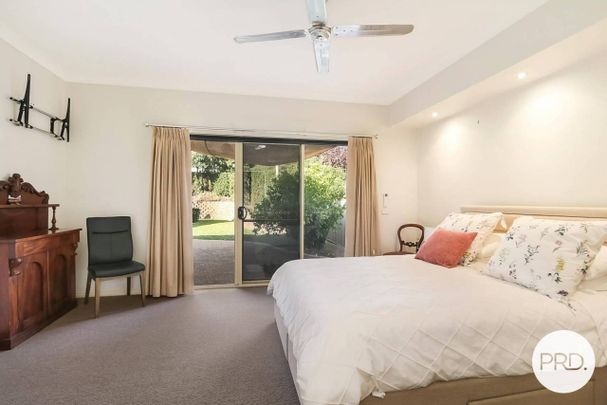 FULLY FURNISHED ELEGANCE AWAITS! - Photo 1
