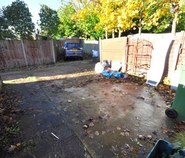 3 bedroom terraced house to rent - Photo 1