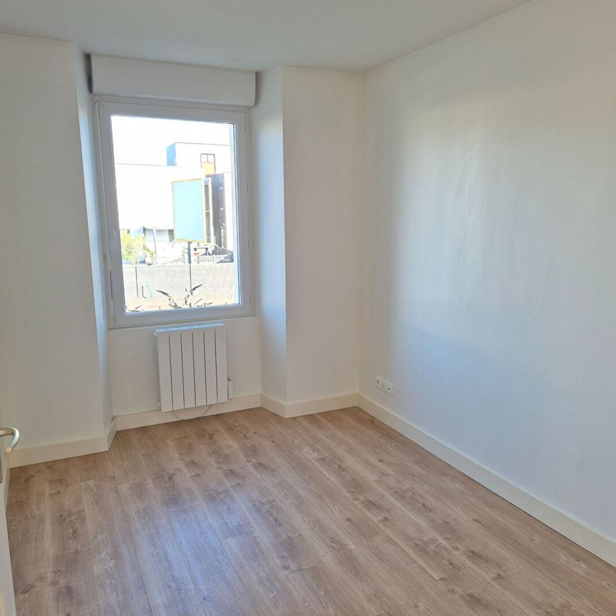 A LOUER Maison ancienne atypique rénovée 50180 Agneaux 3 chambres 80.90 m2 - Photo 1