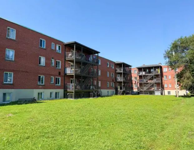 1415 - 1800 Rue Crevier | 1800 Rue Crevier, Saint-Laurent - Photo 1