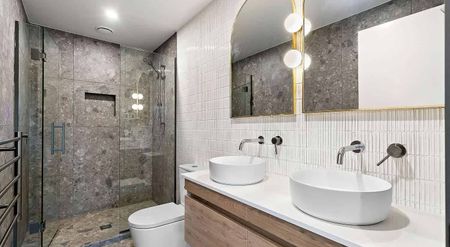 2 Bed, 2 Bath Townhouse with Garage! - Photo 2