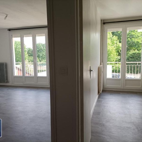 Location Appartement 1 pièce 38m² CHATEAUROUX 36000 - Photo 1