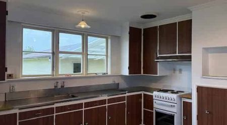 BULLS - 3 BEDROOM - Photo 2
