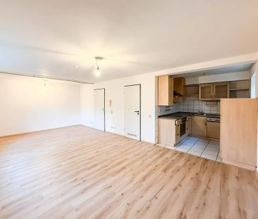 Renoviert! Ruhig gelegenes Appartement mit Einbauküche in TOP Wohnl... - Foto 1