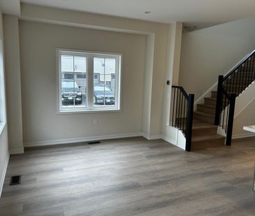 For Lease - 35 Moonstone Common, Cambridge, Ontario - Photo 2