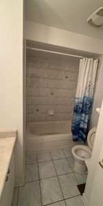 For Lease - 38 Glacier Crescent, Toronto, Ontario - Photo 4