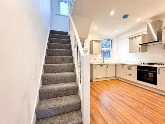 2 bedroom terraced house to rent - Photo 1