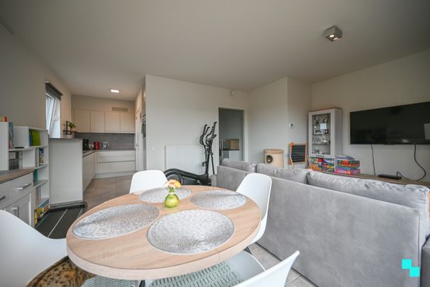 Hoekappartement in rustige groene omgeving te Emelgem - Photo 1