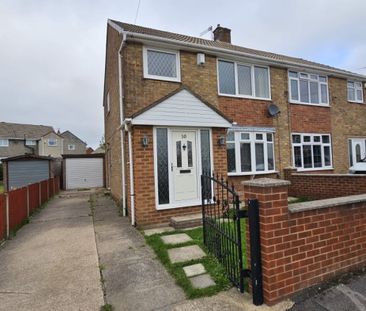 3 bed Semi-Detached - To Let - Photo 2