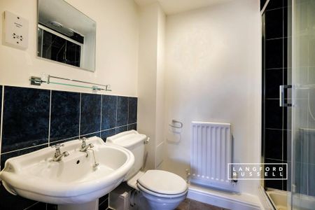 4 bedroom terraced house to rent - Photo 3