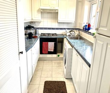 2 bedroom maisonette to rent - Photo 1