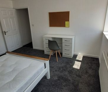 4 Bed Student Accommodation - Photo 6