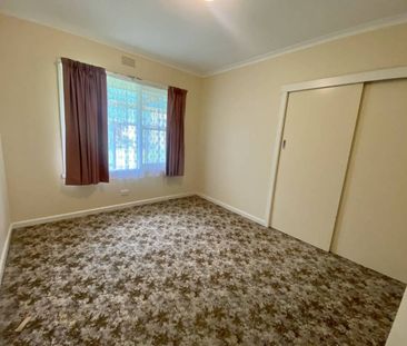 Spacious Family Home - Photo 3