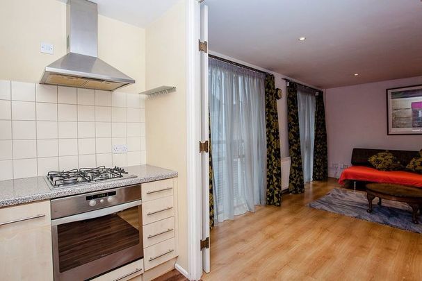 2 Bed Flat, Grafton Road, NW5 - Photo 1