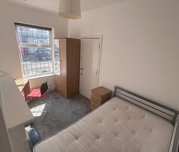 Room in a Shared House, Thyra Grove, NG9 - Photo 3