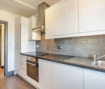 One Bedroom Flat to rent in London - Photo 3