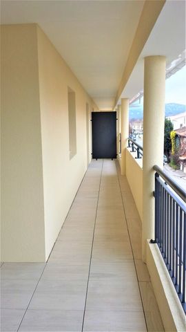 Location Appartement 2 pièces 45m² COGOLIN 83310 - Photo 3