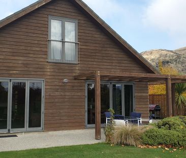 Spacious home in Wanaka - Photo 4