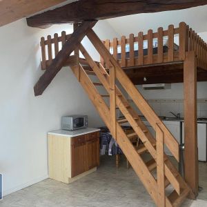Location Appartement 1 pièce 31m² BOURG EN BRESSE 01000 - Photo 2