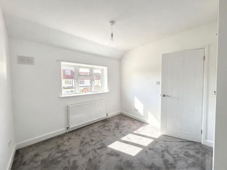 3 bedroom terraced house to rent - Photo 4