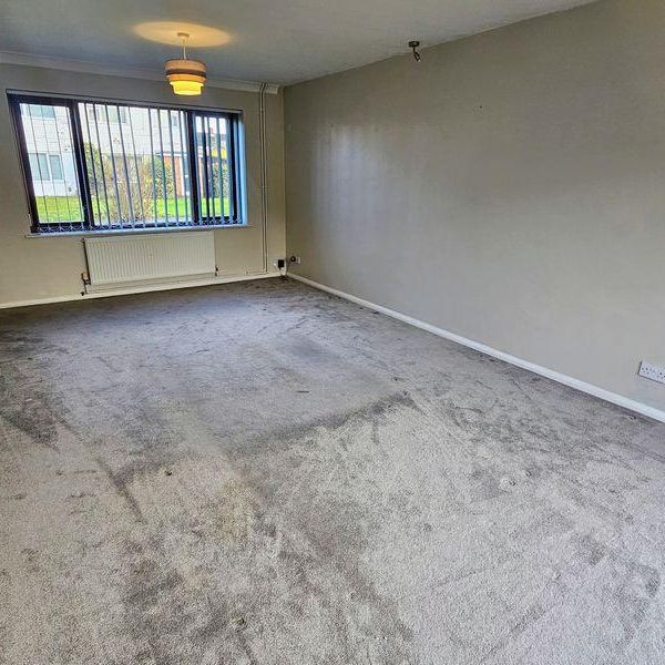 3 Bedroom Semi-Detached House For Rent - Photo 1