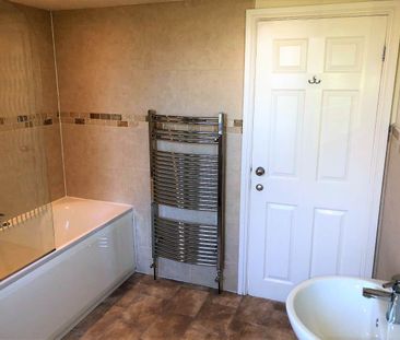 Hough Lane (room 2), Bramley, Leeds - Photo 4