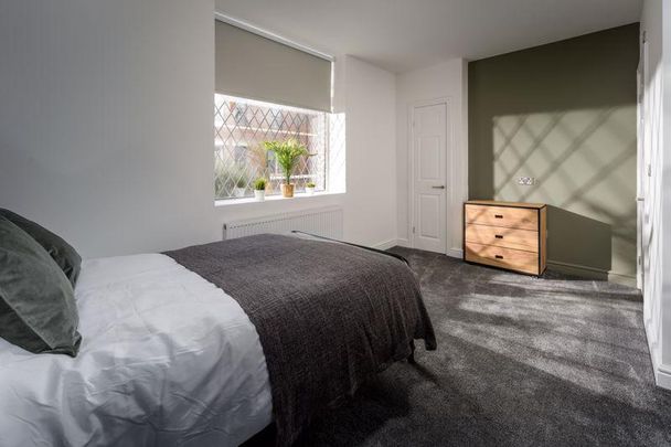 1 bedroom in a house share to rent - Photo 1