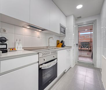 Apartamento de alquiler en Calle del Pintor Ignacio de Zuloaga, 8, ... - Photo 4