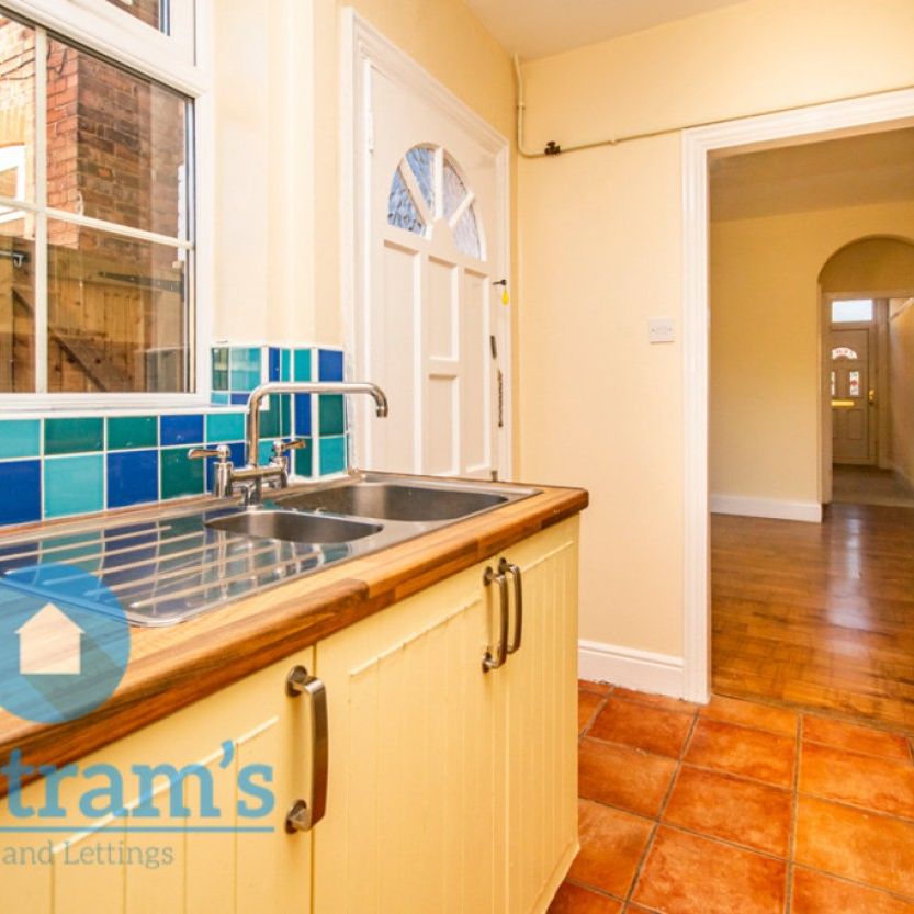 2 bed End Terraced House for Rent - Photo 1