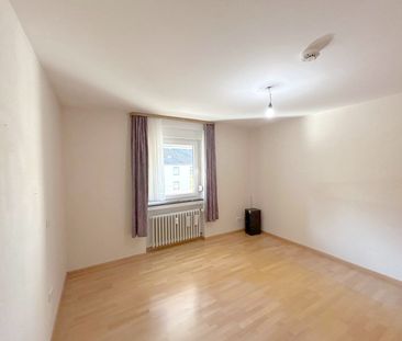 Trier: Gemütliche 3-Zimmer-Wohnung mit Balkon, Einbauküche und sepa... - Photo 4