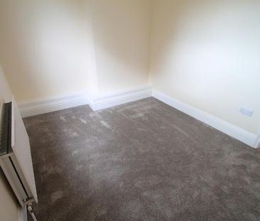 1 bedroom apartment to rent Garlands Road, Redhill, Surrey, RH1 - Photo 6