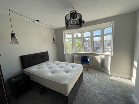 New Shared Home in SE London (4 New Double Rooms) Room E - Photo 3