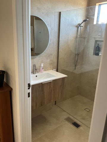 Blackburn South - Photo 5