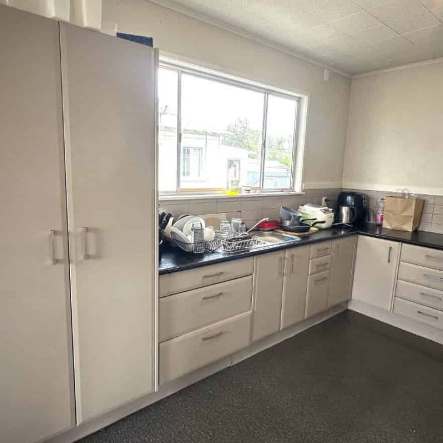 Student dream - seven-bedroom central rental - Photo 1