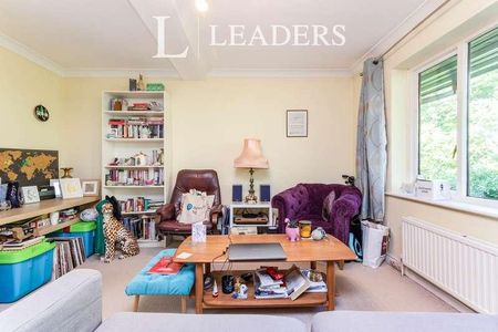 Mill Street, Redhill, RH1 - Photo 3