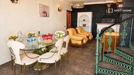 4 room luxury Apartment for rent in Arafo, Spain - Photo 2