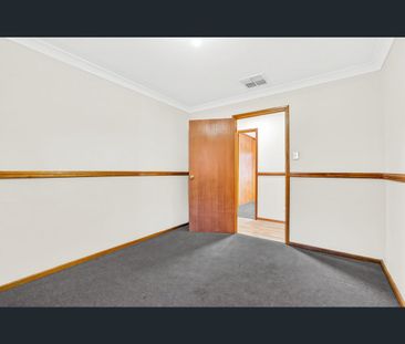 35 Eugene Crescent, Parafield Gardens, SA 5107 - Photo 3