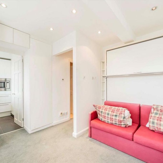 Studio to rent - Photo 1