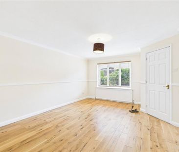 3 bedroom end of terrace house to rent - Photo 3