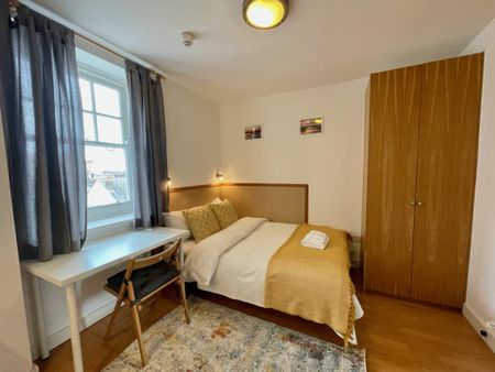 BILLS INCLUDED - Bright and modern studio apartment in Hammersmith, London W6 - Photo 2