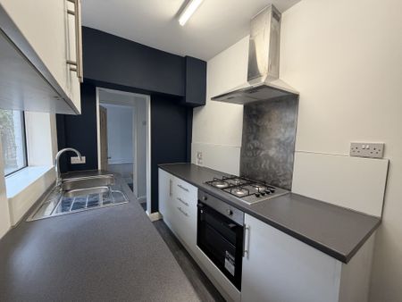 2 Bedroom Apartment for Rent - Photo 5