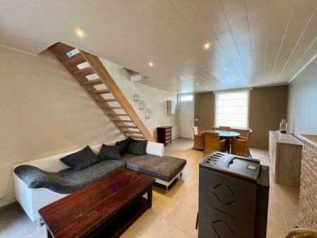 Centraal gelegen woning met 2 slaapkamers en zéér ruime garage! - Foto 5